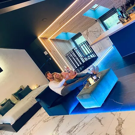 Loft Privatif Ground Two Nocleg ze śniadaniem